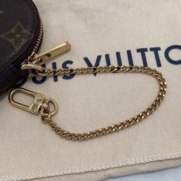 LOUIS Vuitton Monogram Coeur (Heart) Coin Purse - Picture 7 of 12